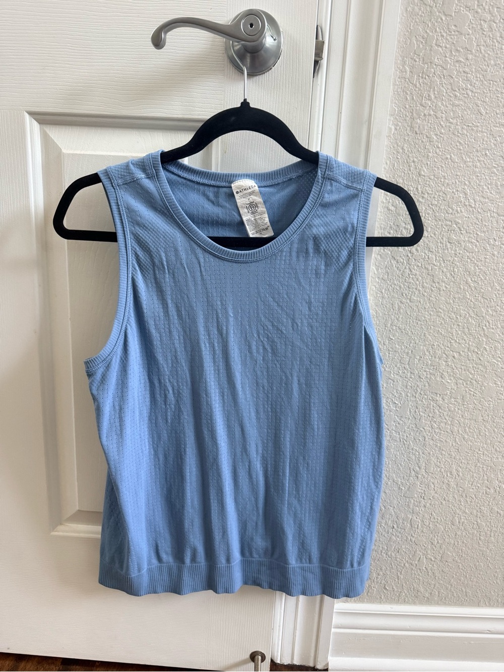 Athleta Sky Blue Ribbed Sleeveless Tank size Medium